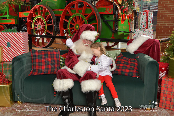 TheCharlestonSanta-12-9-23-1876