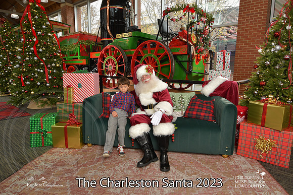 TheCharlestonSanta-12-9-23-1883