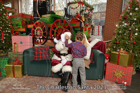 TheCharlestonSanta-12-9-23-1887