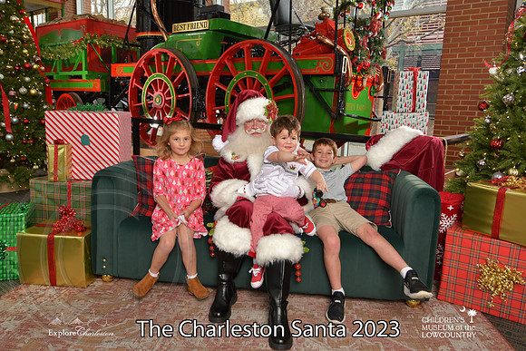 TheCharlestonSanta-12-9-23-1898