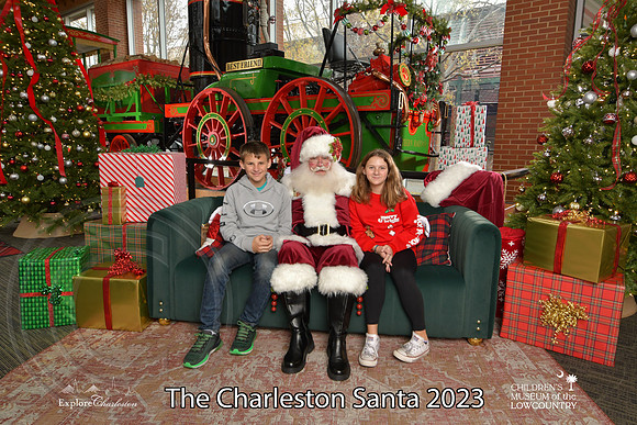 TheCharlestonSanta-12-9-23-1907