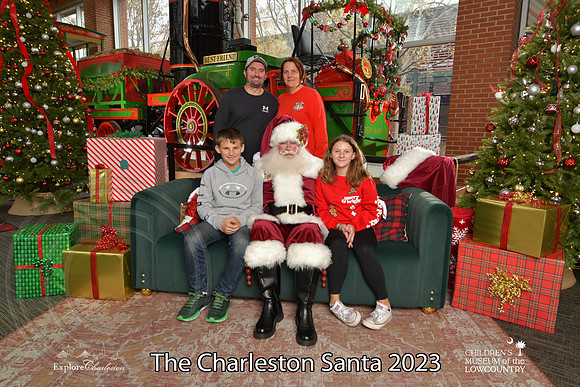 TheCharlestonSanta-12-9-23-1908