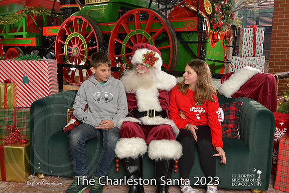 TheCharlestonSanta-12-9-23-1911