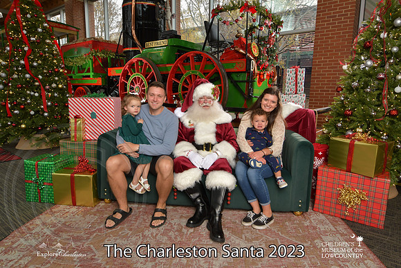 TheCharlestonSanta-12-9-23-1933