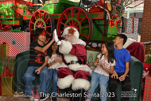TheCharlestonSanta-12-9-23-1972