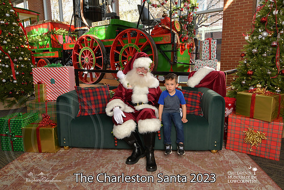 TheCharlestonSanta-12-9-23-1973