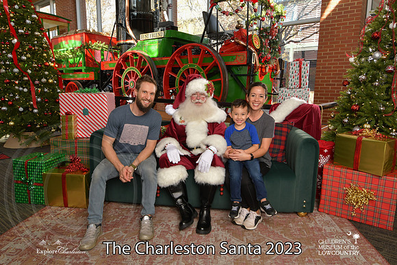 TheCharlestonSanta-12-9-23-1974