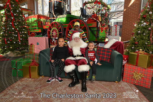 TheCharlestonSanta-12-9-23-1977