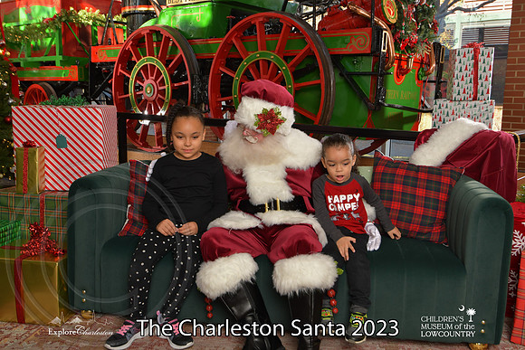 TheCharlestonSanta-12-9-23-1978
