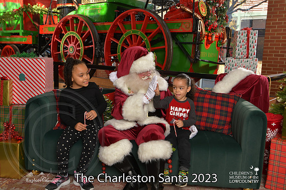 TheCharlestonSanta-12-9-23-1981