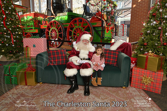 TheCharlestonSanta-12-9-23-1982