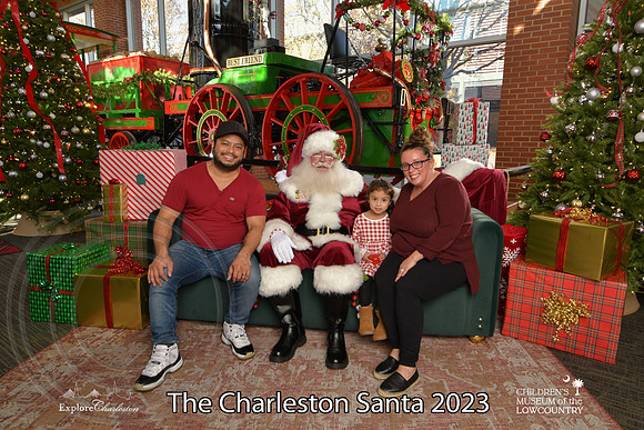 TheCharlestonSanta-12-9-23-1983