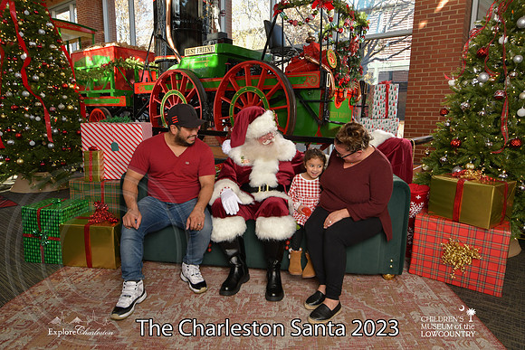 TheCharlestonSanta-12-9-23-1984