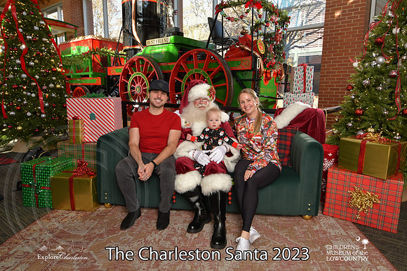 TheCharlestonSanta-12-9-23-1988