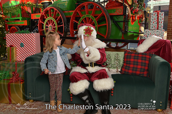 TheCharlestonSanta-12-9-23-2005