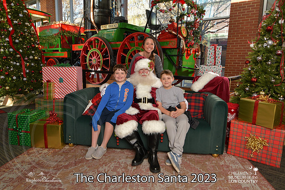 TheCharlestonSanta-12-9-23-2032