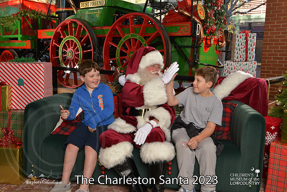 TheCharlestonSanta-12-9-23-2037