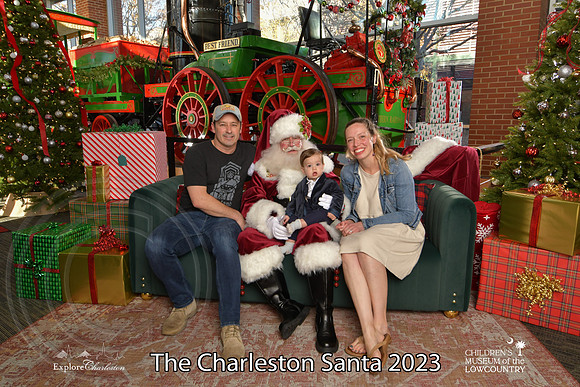 TheCharlestonSanta-12-9-23-2039