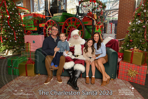 TheCharlestonSanta-12-9-23-2049