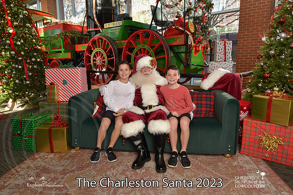 TheCharlestonSanta-12-9-23-2060