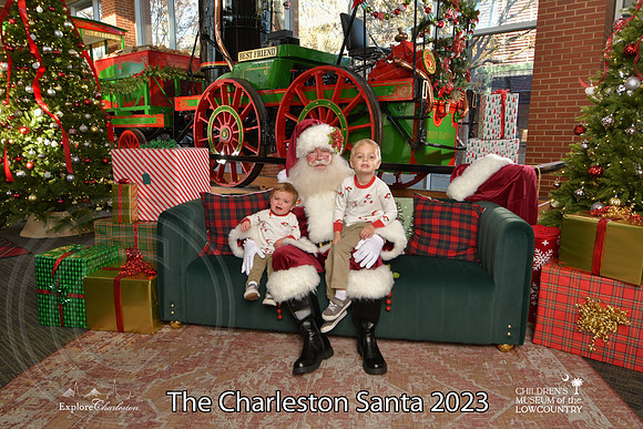 TheCharlestonSanta-12-9-23-2073