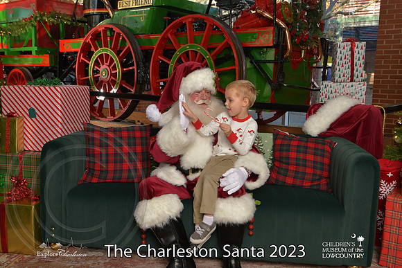 TheCharlestonSanta-12-9-23-2075