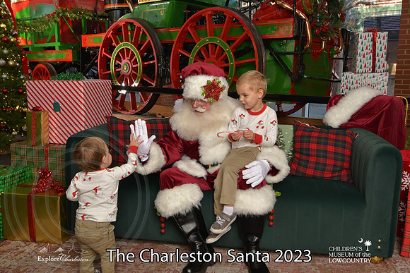 TheCharlestonSanta-12-9-23-2077