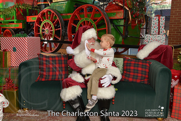 TheCharlestonSanta-12-9-23-2078