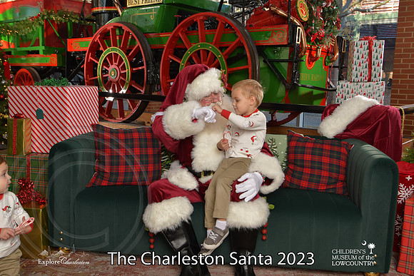 TheCharlestonSanta-12-9-23-2079