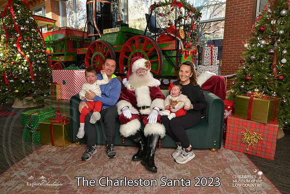 TheCharlestonSanta-12-9-23-2080