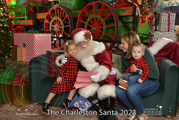 TheCharlestonSanta-12-9-23-2097