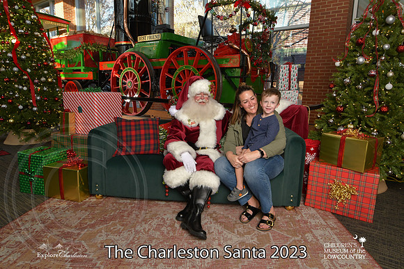TheCharlestonSanta-12-9-23-2099