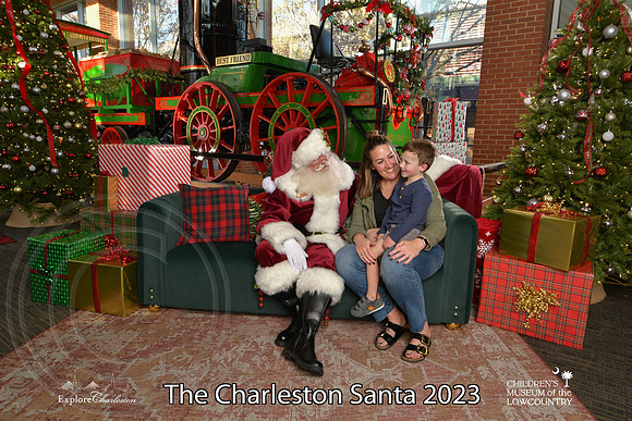 TheCharlestonSanta-12-9-23-2101