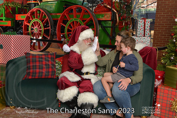 TheCharlestonSanta-12-9-23-2103