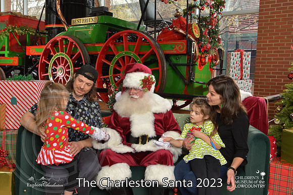 TheCharlestonSanta-12-10-23-2115