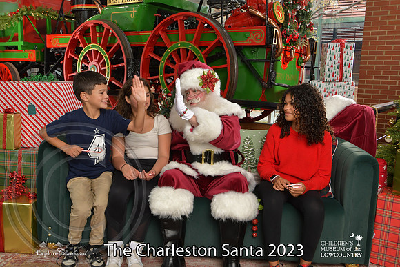 TheCharlestonSanta-12-10-23-2122