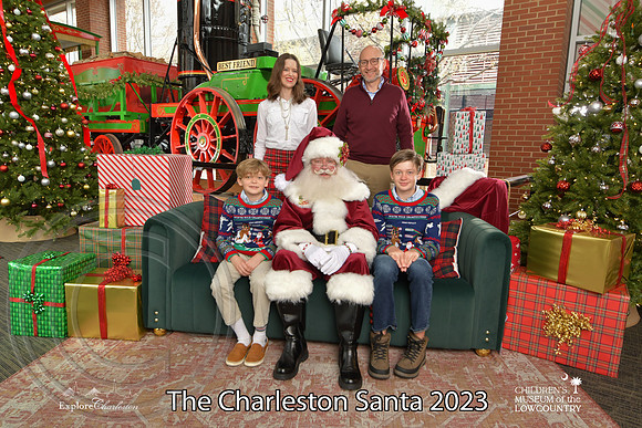 TheCharlestonSanta-12-10-23-2133