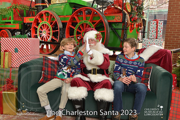 TheCharlestonSanta-12-10-23-2135