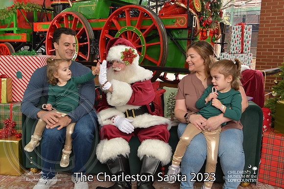 TheCharlestonSanta-12-10-23-2144