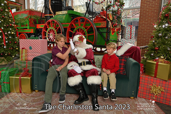 TheCharlestonSanta-12-10-23-2159
