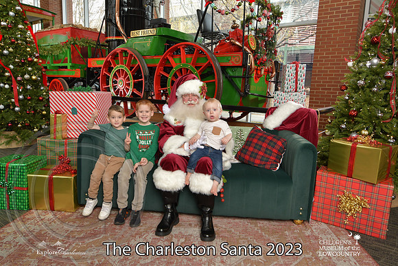 TheCharlestonSanta-12-10-23-2192
