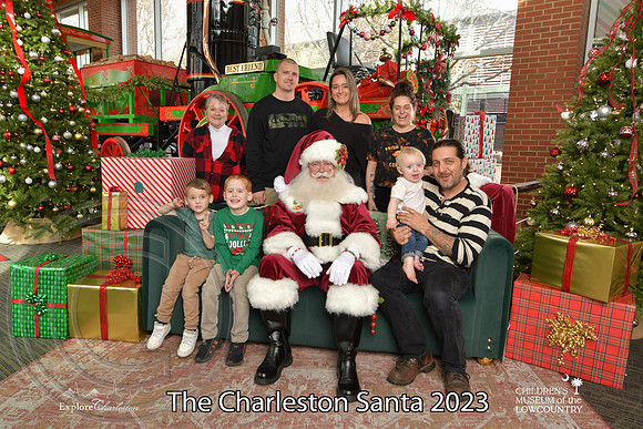 TheCharlestonSanta-12-10-23-2193
