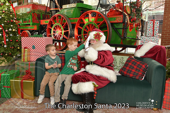 TheCharlestonSanta-12-10-23-2198