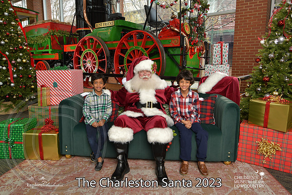 TheCharlestonSanta-12-10-23-2238