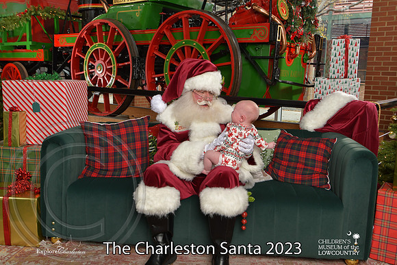 TheCharlestonSanta-12-10-23-2250