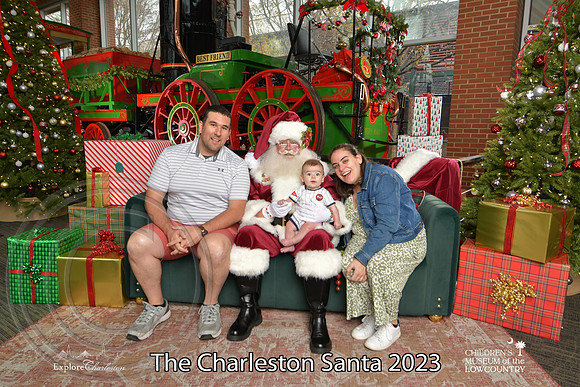 TheCharlestonSanta-12-10-23-2259