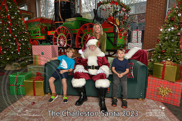 TheCharlestonSanta-12-10-23-2280