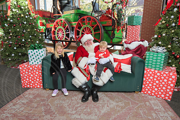 The Charleston Santa 2024-Dec1-0910