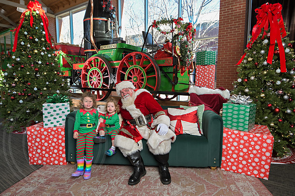 The Charleston Santa 2024-Dec21-3180