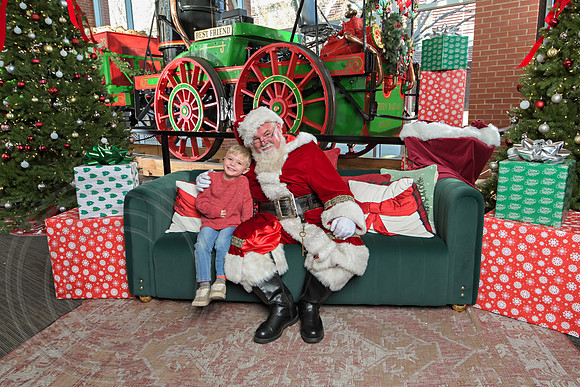 The Charleston Santa 2024-Dec15-3073